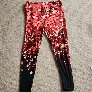 New LULAROE Fading Ombre Heart Leggings Fits Size 10-20